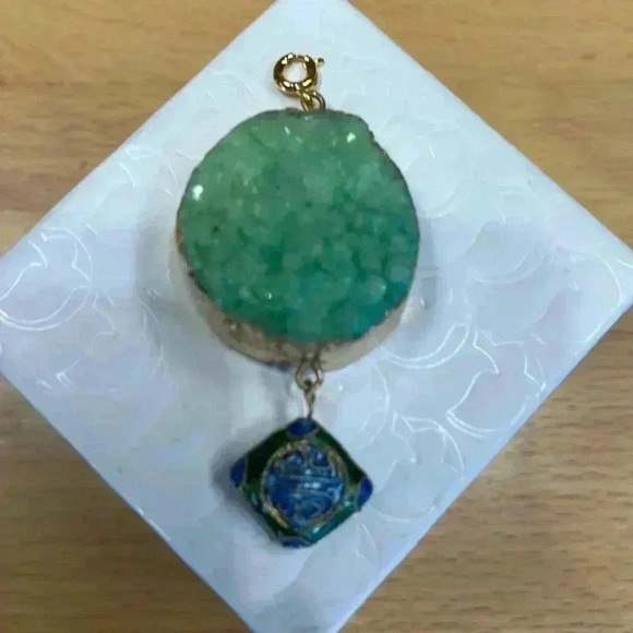 Unique Crystal pendant. - Picture 1 of 6